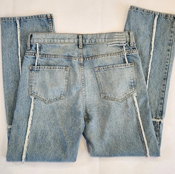 || REVICE DENIM || The Graduate Hustler, light rinse, raw seams, bootcut - Picture 6 of 8